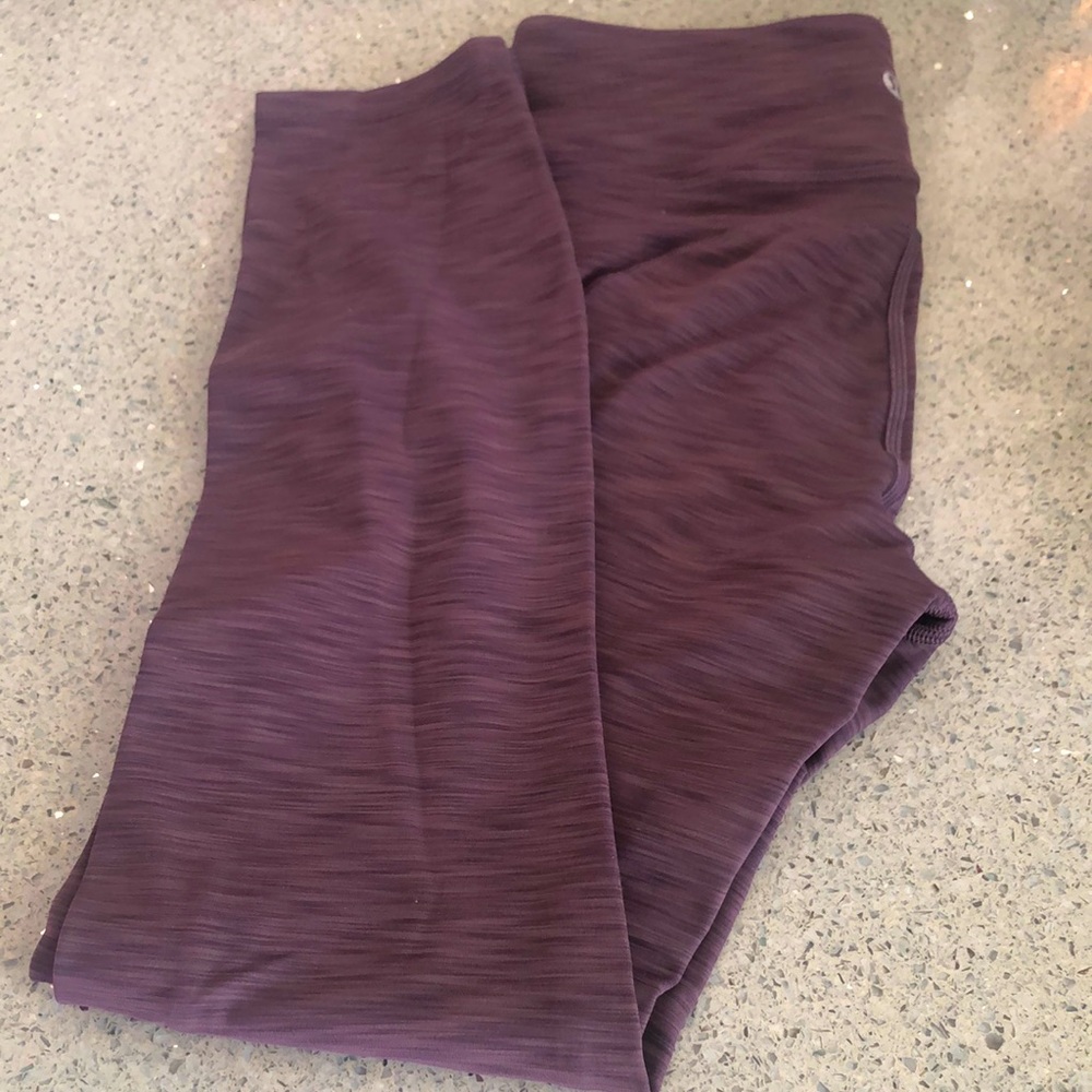 Lululemon Invigorate High-Rise Crop 23"
Heathered Black Currant